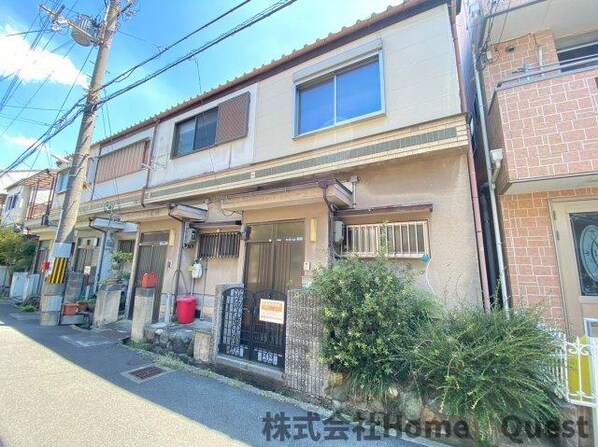 山城町3丁目テラスハウスの物件外観写真